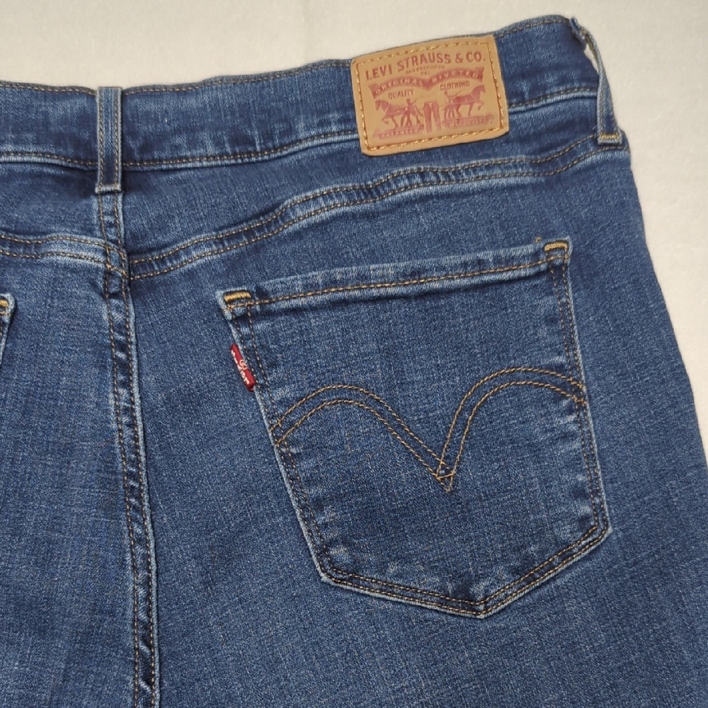 Levi's Classic Bootcut Medium Wash Women's Jeans Size 12‎ (31)